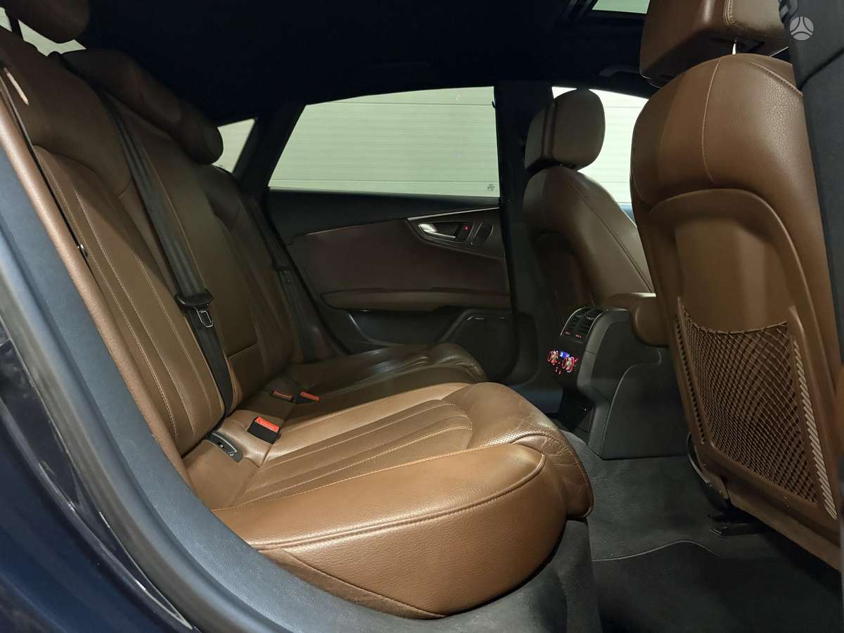 Audi A7, 3.0 l., Седан
