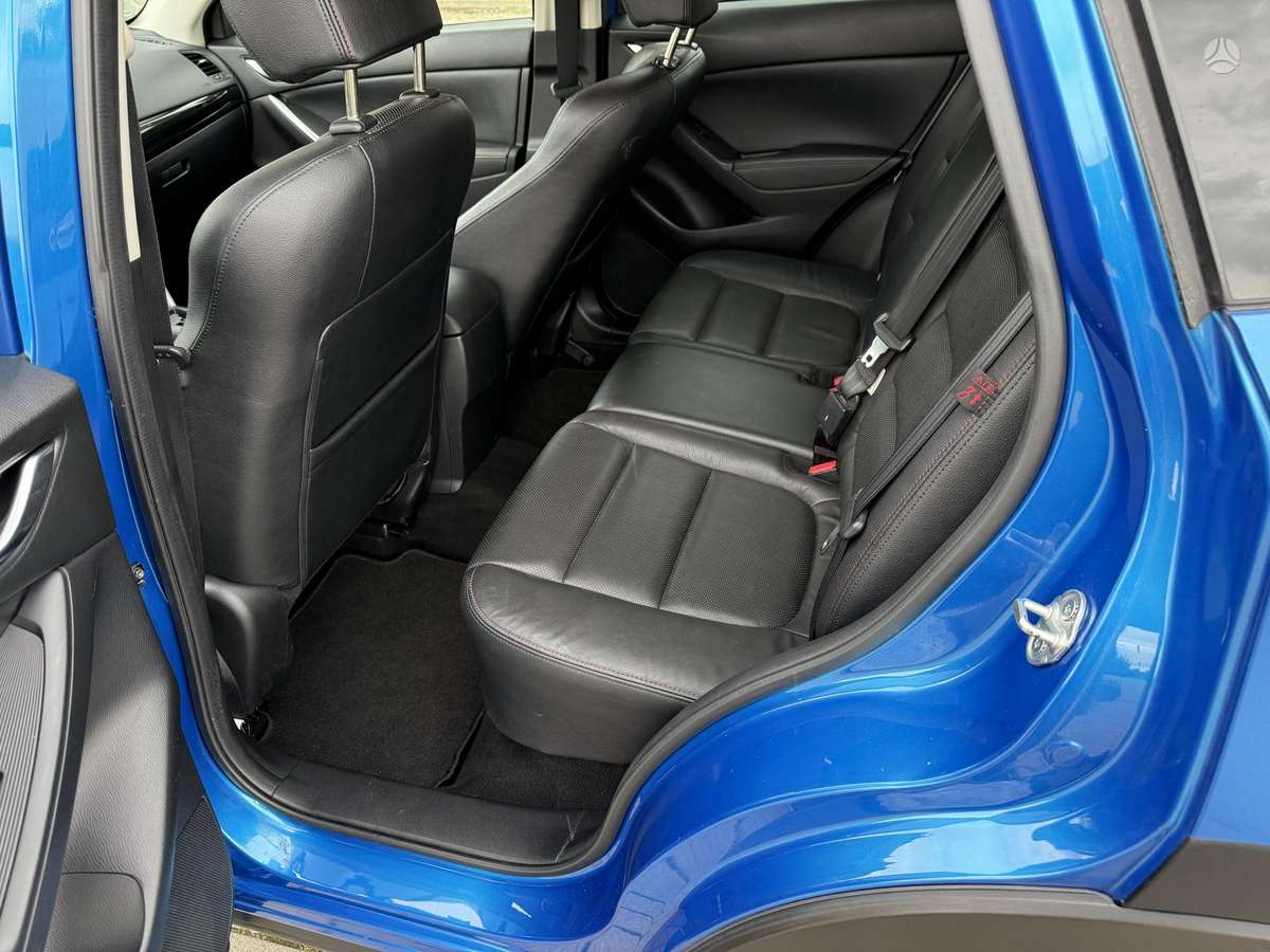 Mazda CX-5, 2.2 l., off-road / crossover