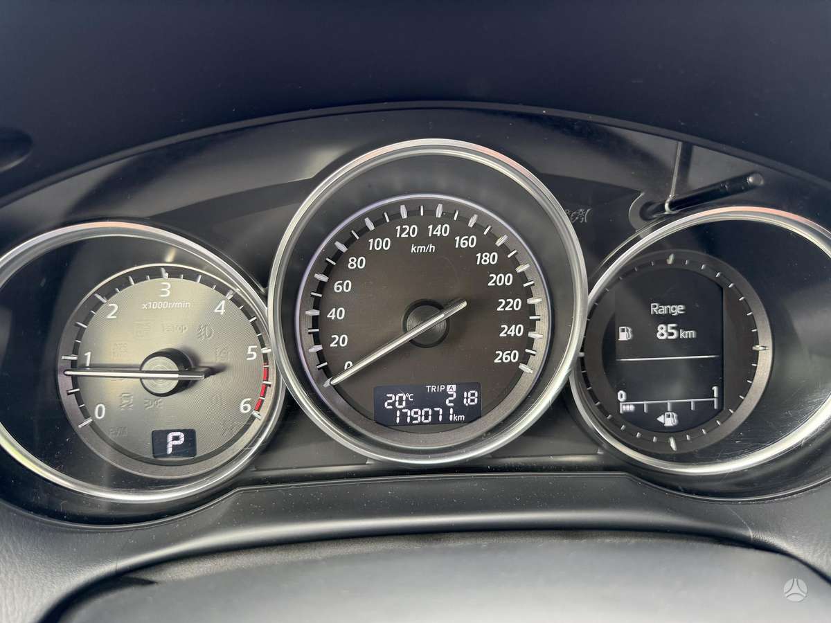 Mazda CX-5, 2.2 l., off-road / crossover