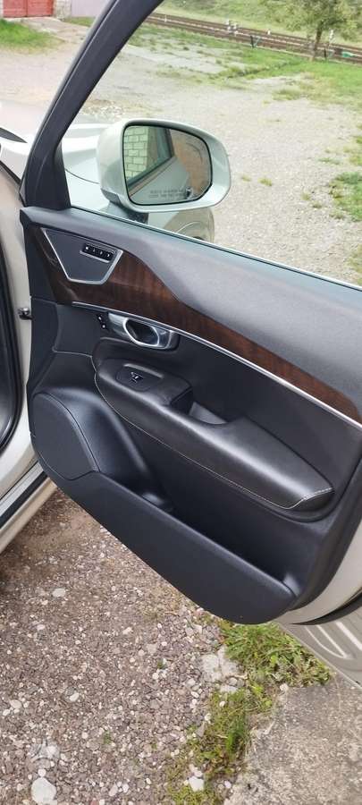 Volvo XC90 - 10