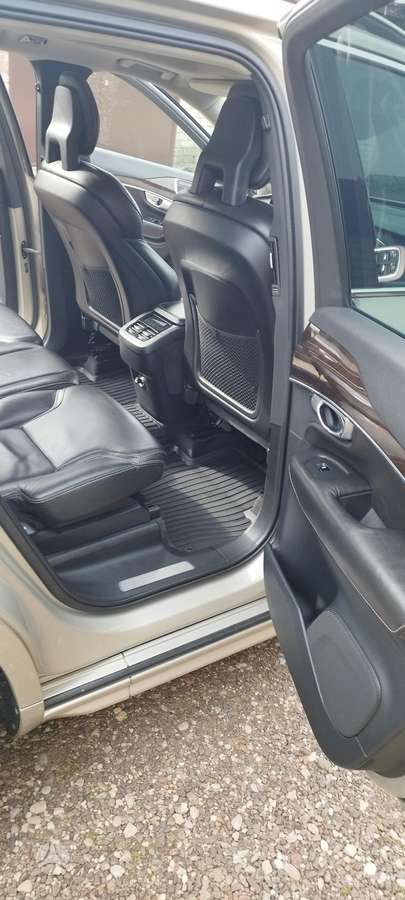 Volvo XC90 - 12