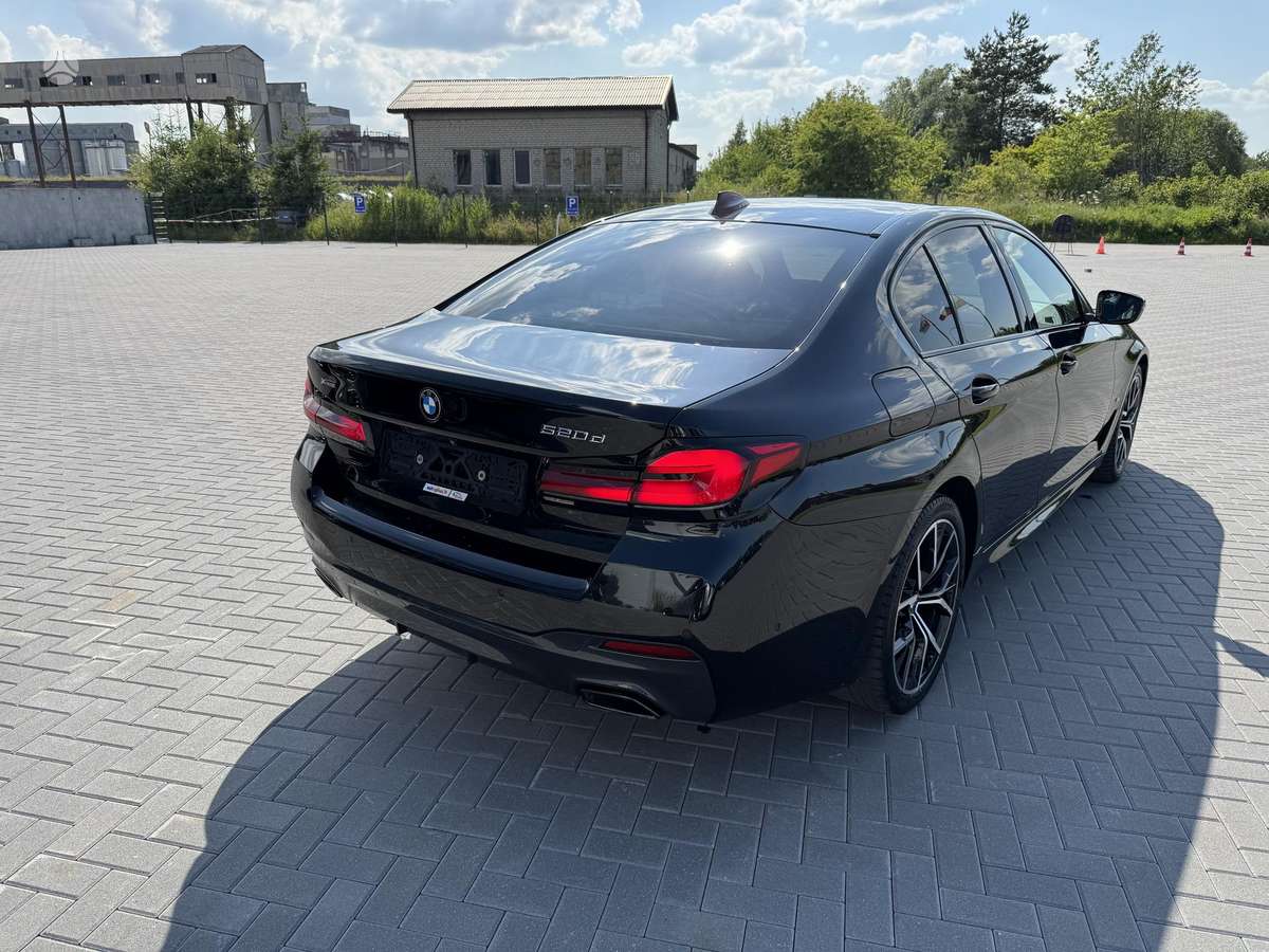 BMW 520, 2.0 l., Седан