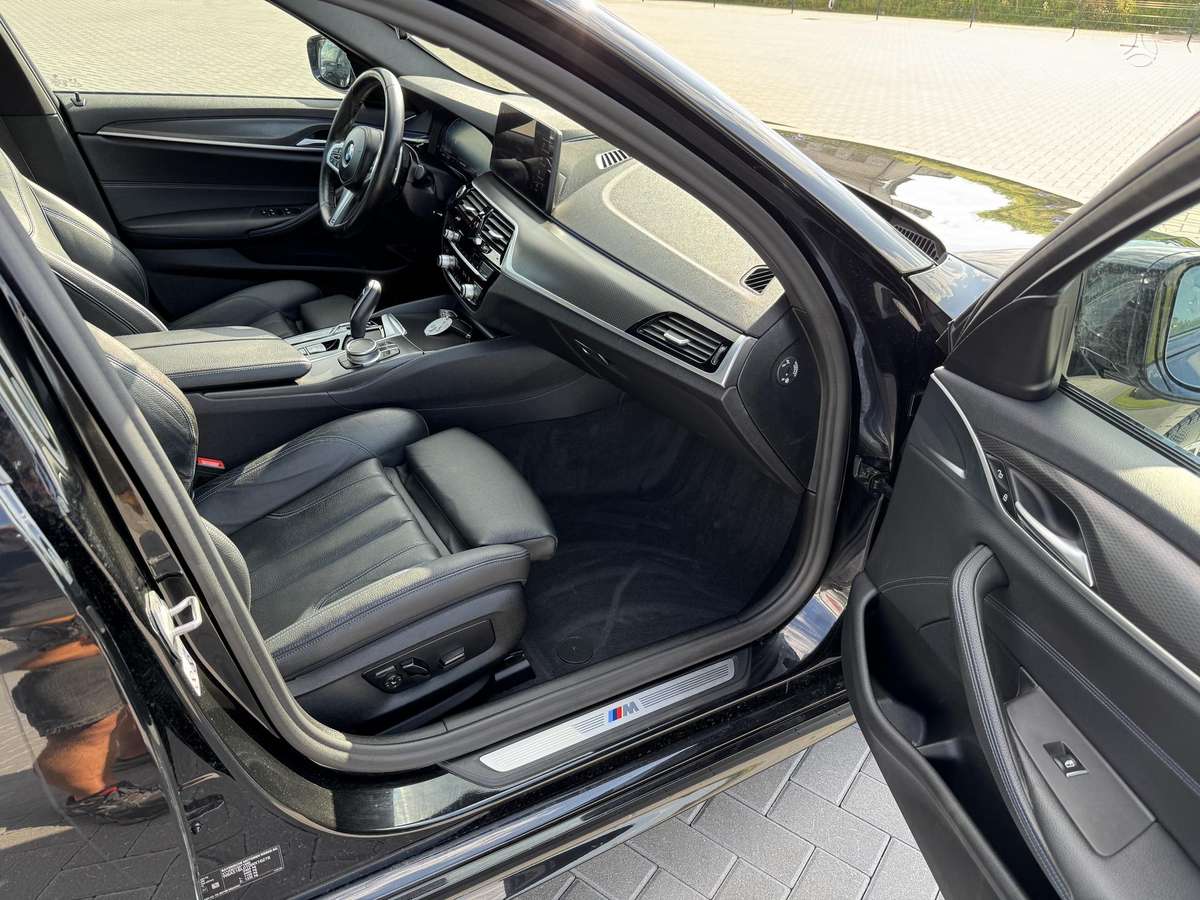 BMW 520, 2.0 l., Седан