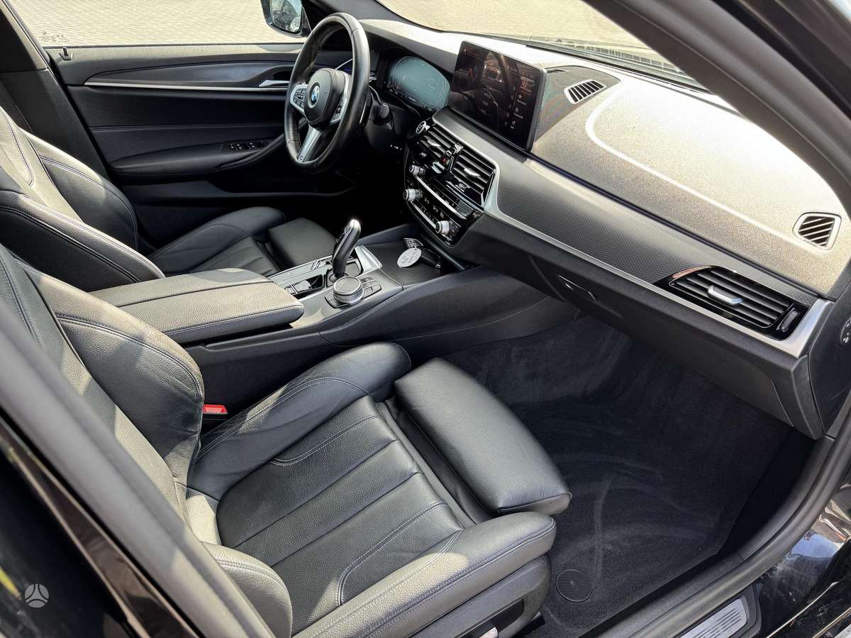 BMW 520, 2.0 l., Седан