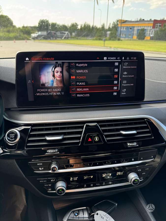 BMW 520, 2.0 l., Седан