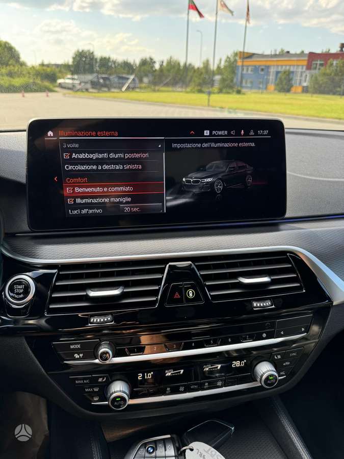 BMW 520, 2.0 l., Седан