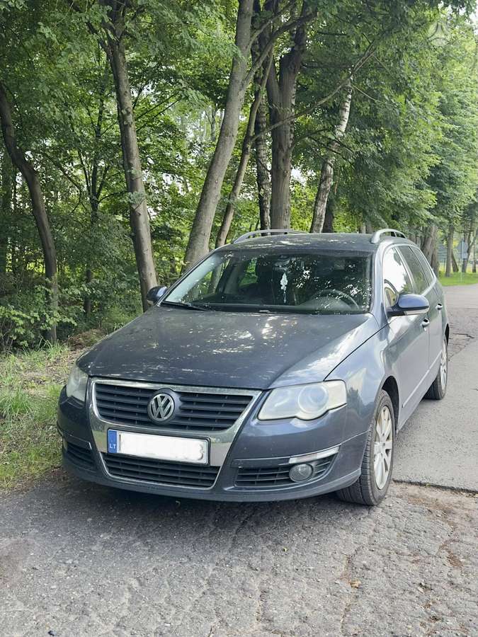 Volkswagen Passat - 2