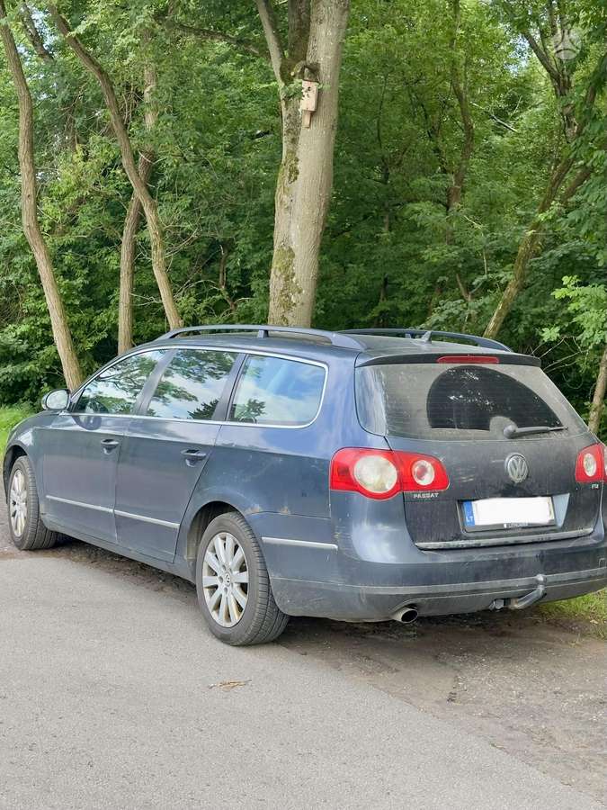 Volkswagen Passat - 4