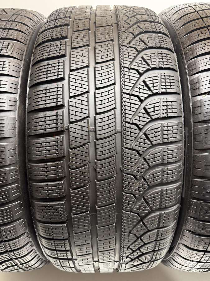 Pirelli P-ZeroWinter * +255/45R20 99%, winter 285/40 R20