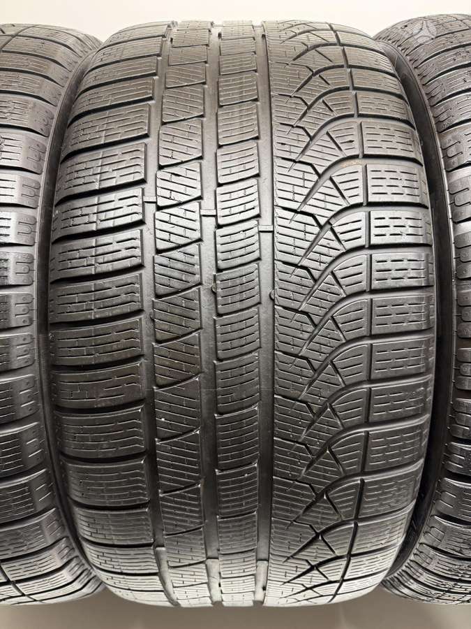 Pirelli P-ZeroWinter * +255/45R20, winter 285/40 R20