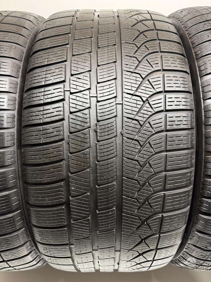 Pirelli P-ZeroWinter * +285/40R20, зимние 255/45 R20