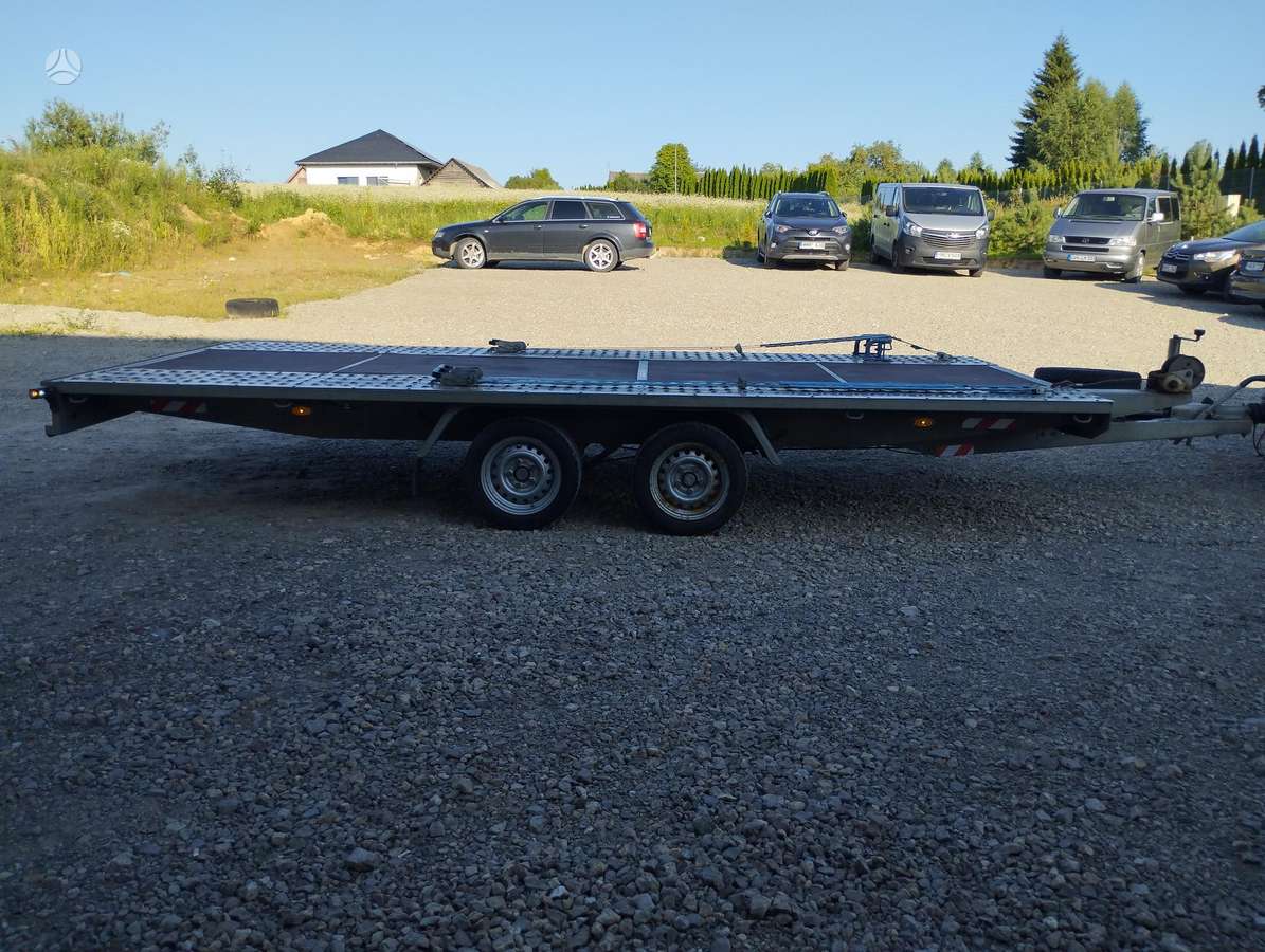 Niewiadow, auto transporter