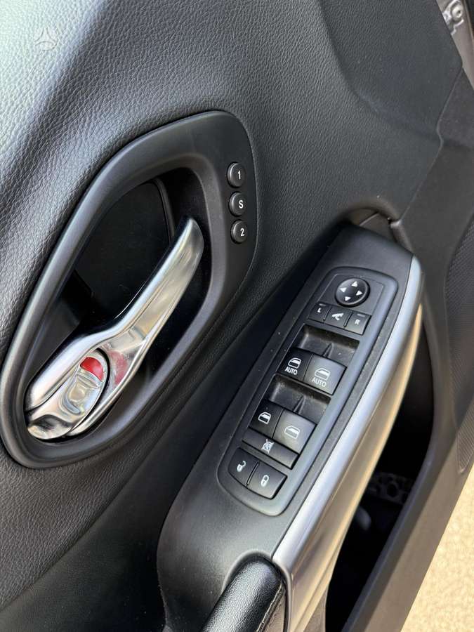Jeep Cherokee, 2.2 l., mpv / minivan