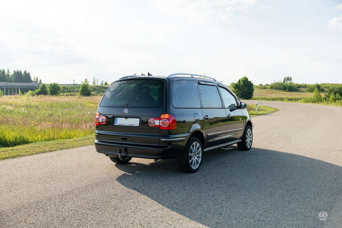 Volkswagen Sharan - 11