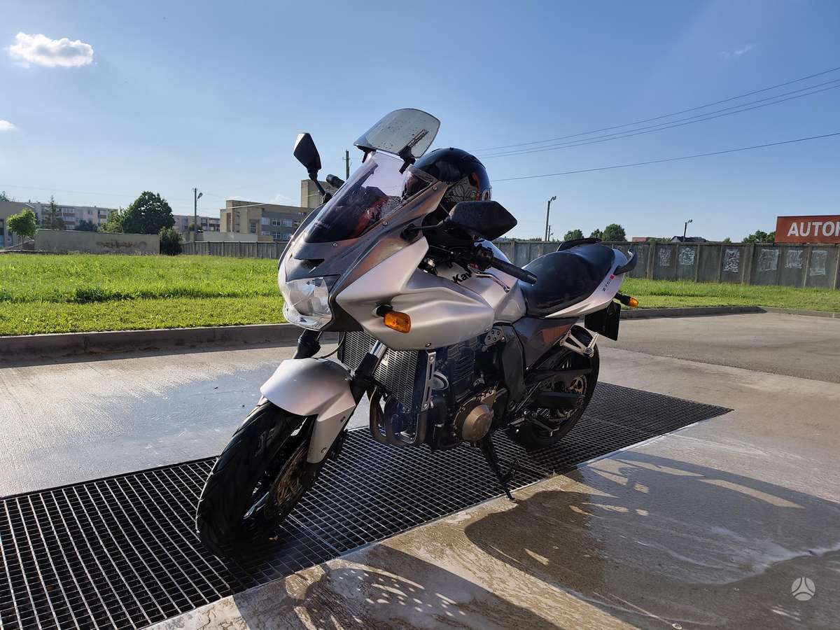 Kawasaki Z 750cc, street / classic
