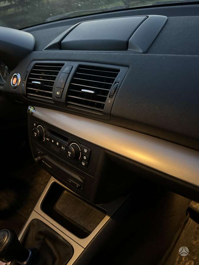 BMW 120, 2.0 l., Седан