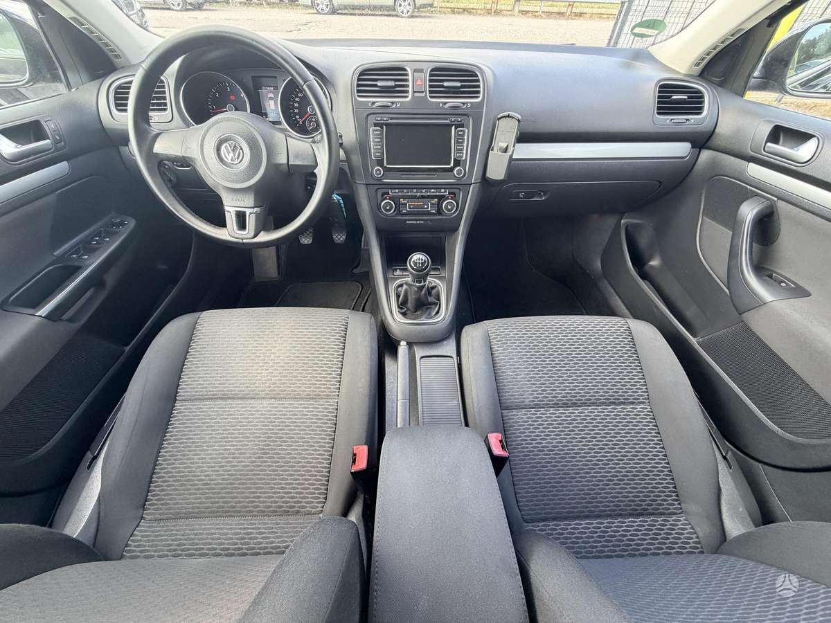 Volkswagen Golf, 1.6 l., Универсал