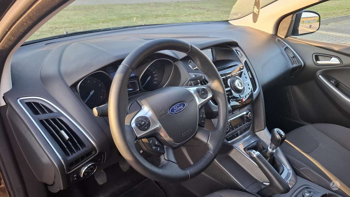 Ford Focus, 1.0 l., Хэтчбек