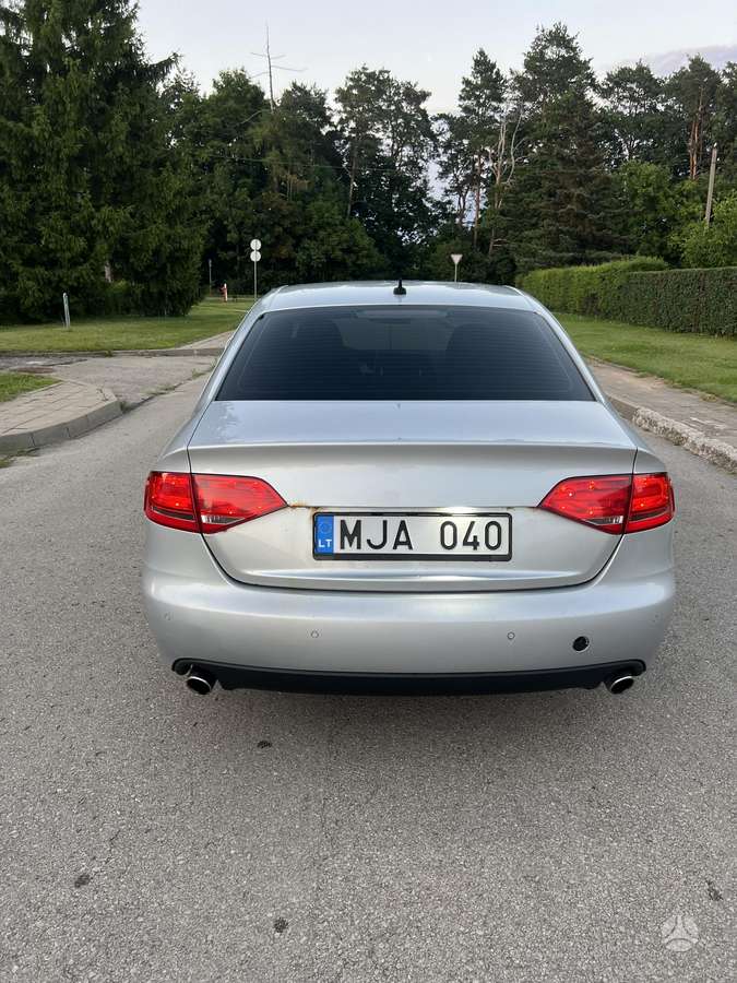 Audi A4, 2.7 l., sedanas
