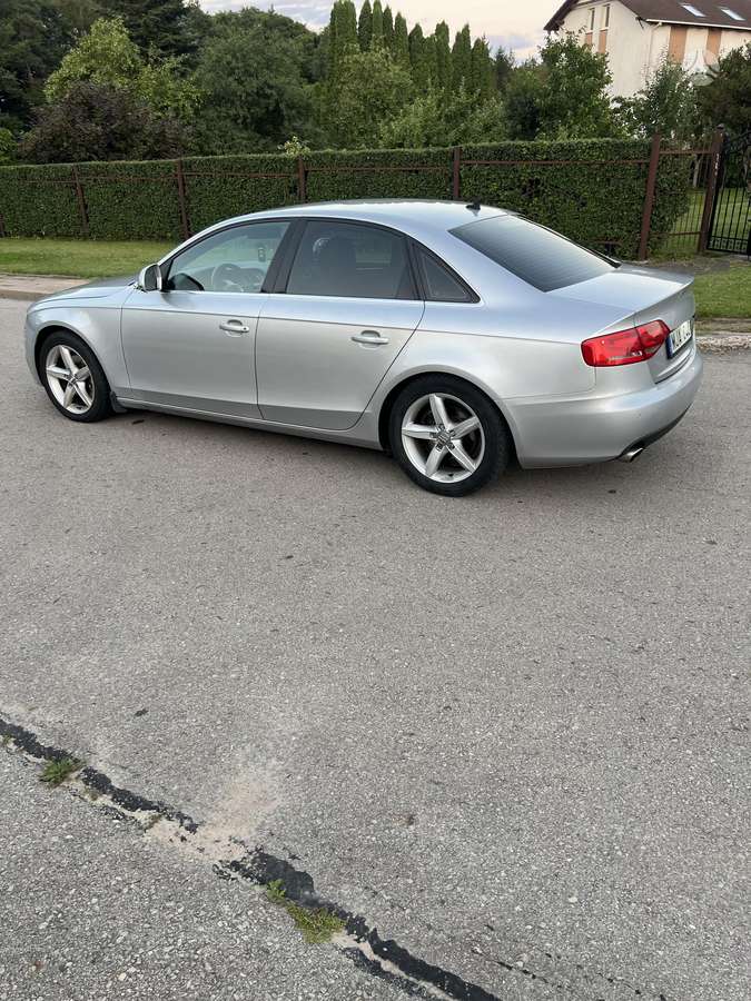Audi A4, 2.7 l., sedanas