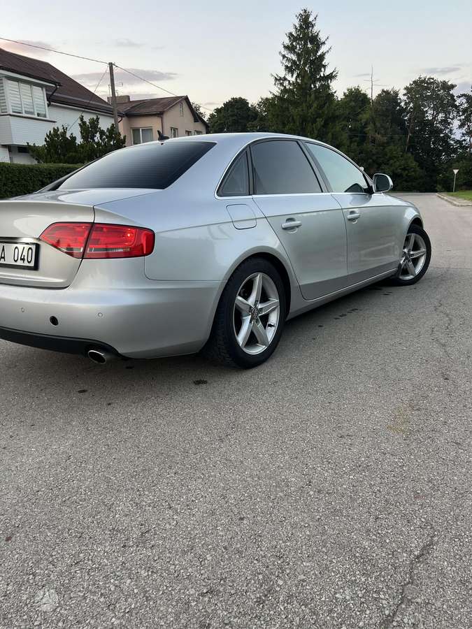 Audi A4, 2.7 l., sedanas