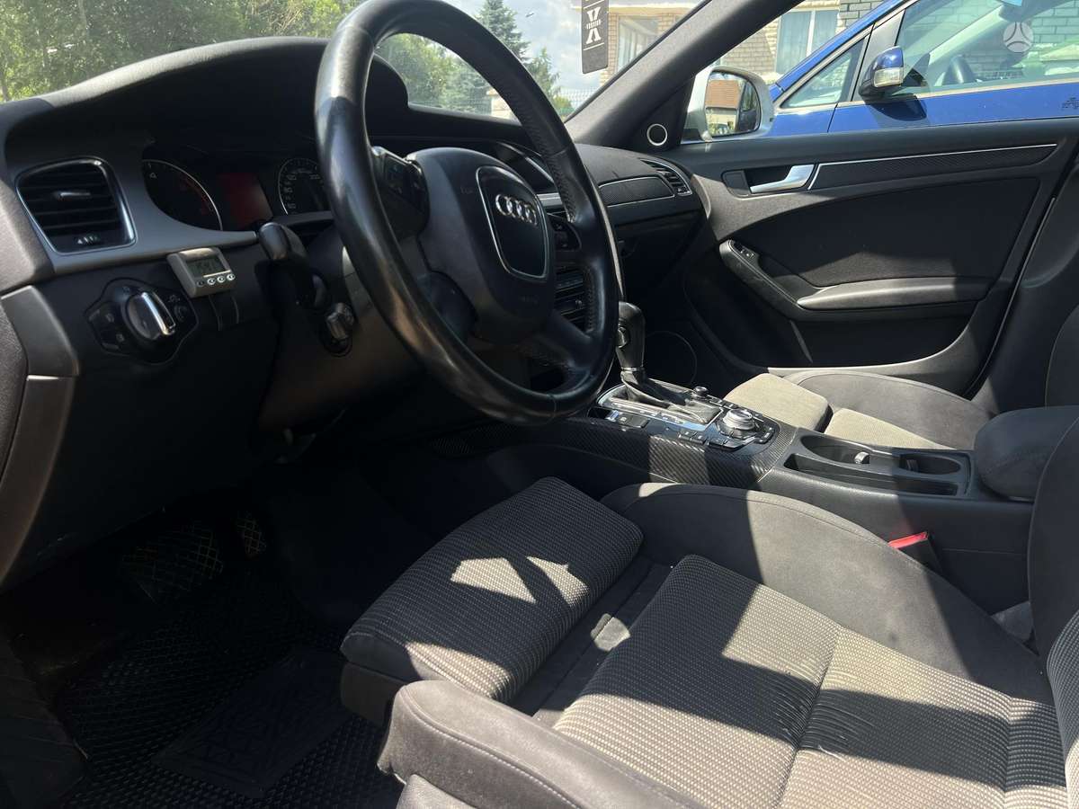 Audi A4, 2.7 l., sedanas