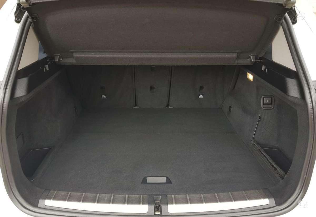 BMW X1, 2.0 l., off-road / crossover