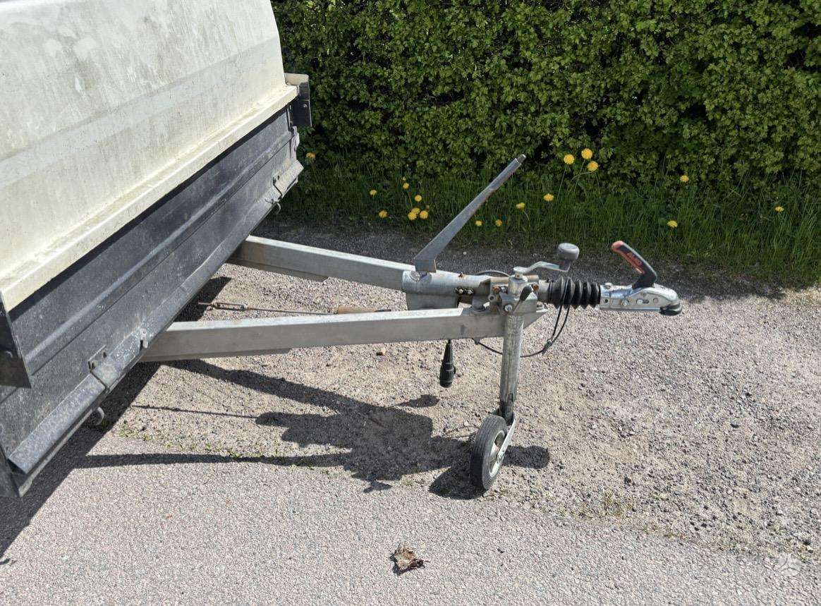 -Kita- Caravan, passenger car trailers