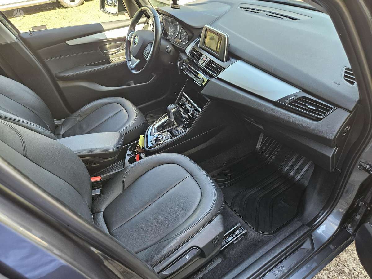 BMW 218 Active Tourer, 2.0 l., Минивэн