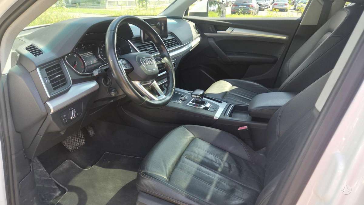 Audi Q5, 2.0 l., Внедорожник / Кроссовер
