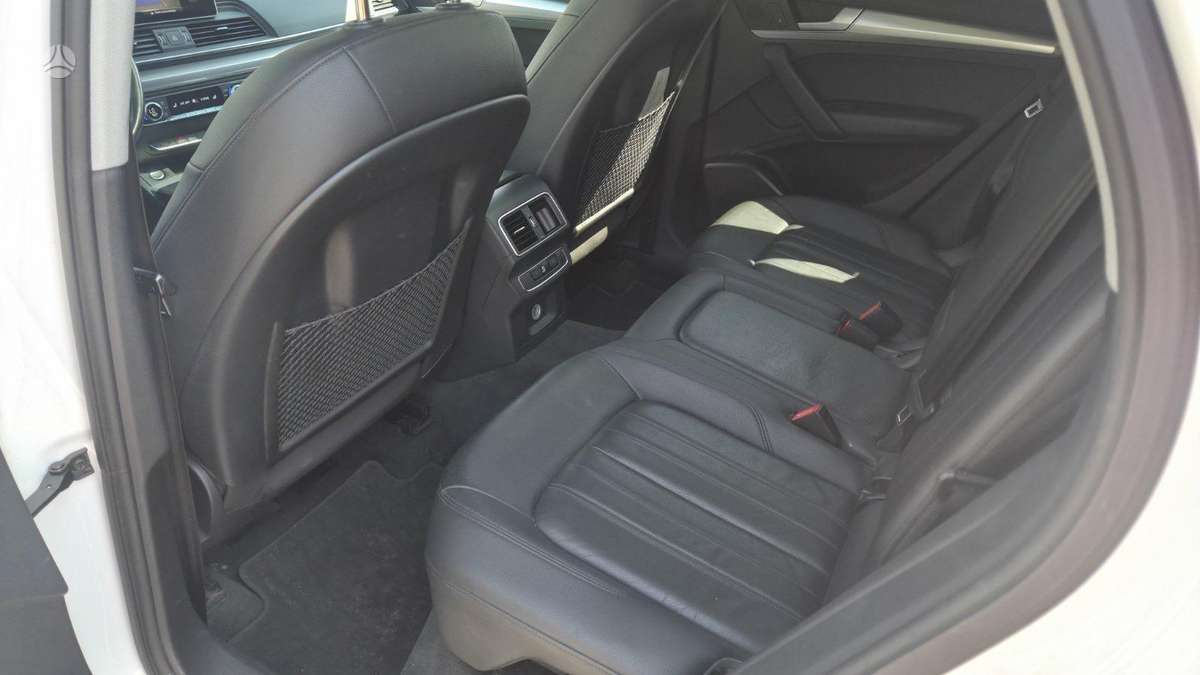 Audi Q5, 2.0 l., Внедорожник / Кроссовер