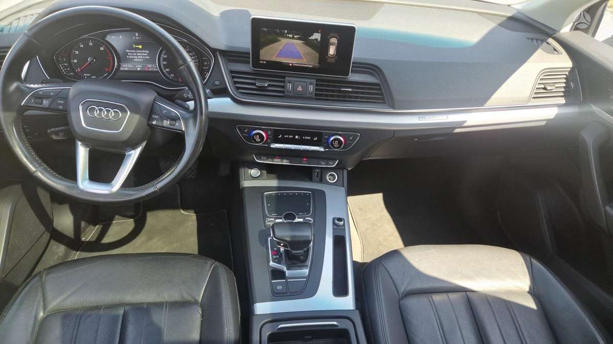 Audi Q5, 2.0 l., Внедорожник / Кроссовер