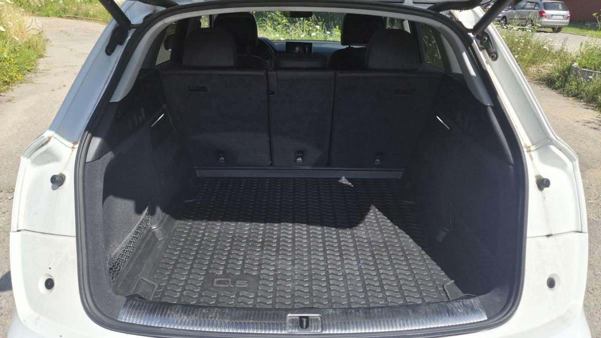 Audi Q5, 2.0 l., Внедорожник / Кроссовер
