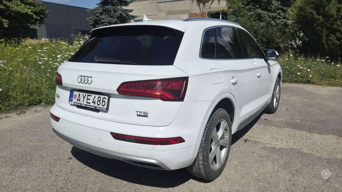 Audi Q5, 2.0 l., Внедорожник / Кроссовер