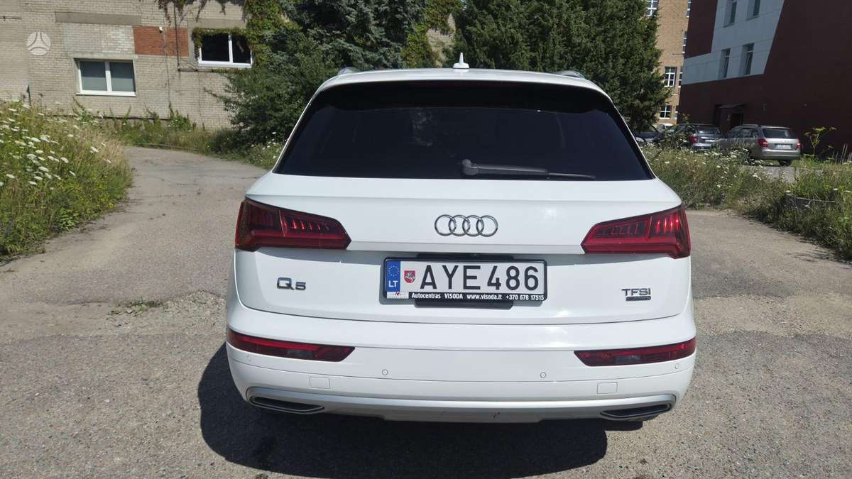 Audi Q5, 2.0 l., Внедорожник / Кроссовер