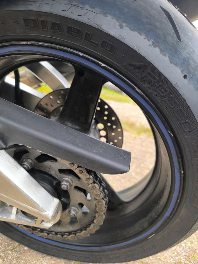 Yamaha R1 1000cc, superbikes