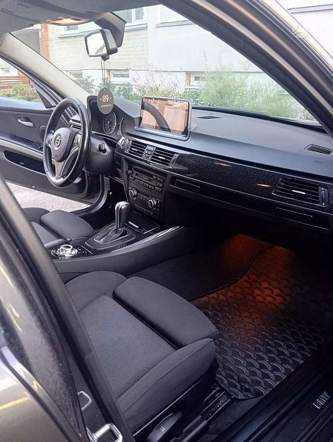 BMW 325, 2.5 l., Седан