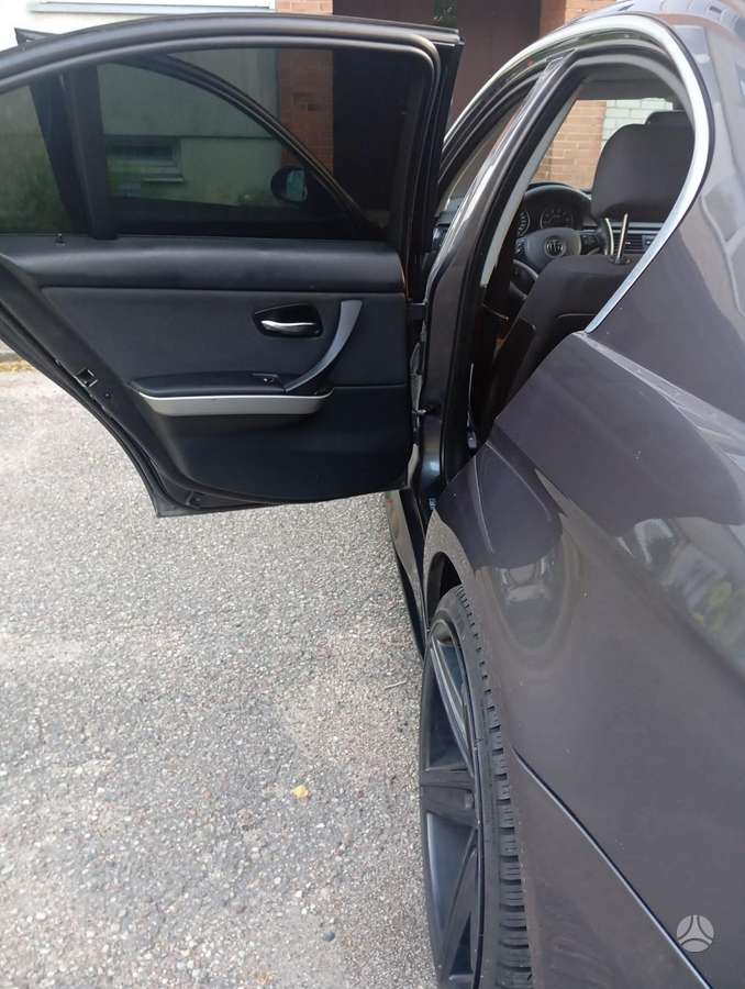 BMW 325, 2.5 l., Седан