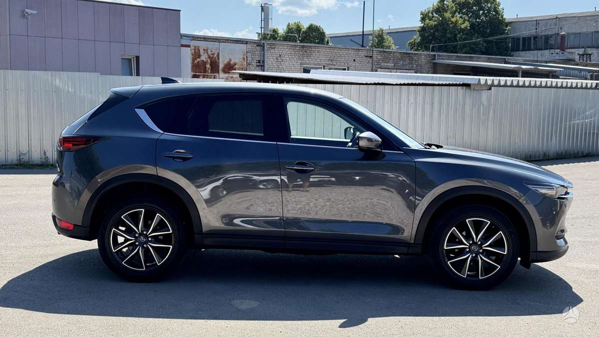 Mazda CX-5, 2.2 l., off-road / crossover