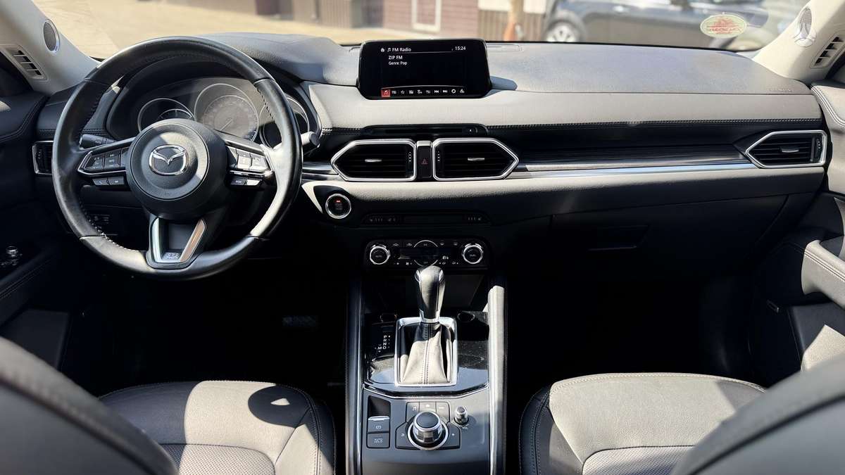 Mazda CX-5, 2.2 l., off-road / crossover