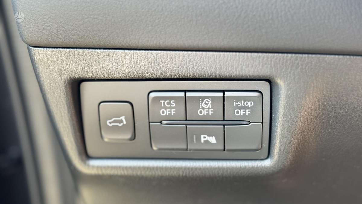 Mazda CX-5, 2.2 l., off-road / crossover