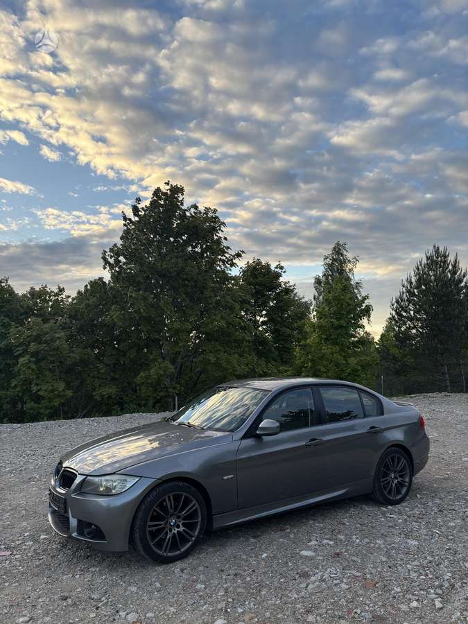 BMW 318, 2.0 l., Седан