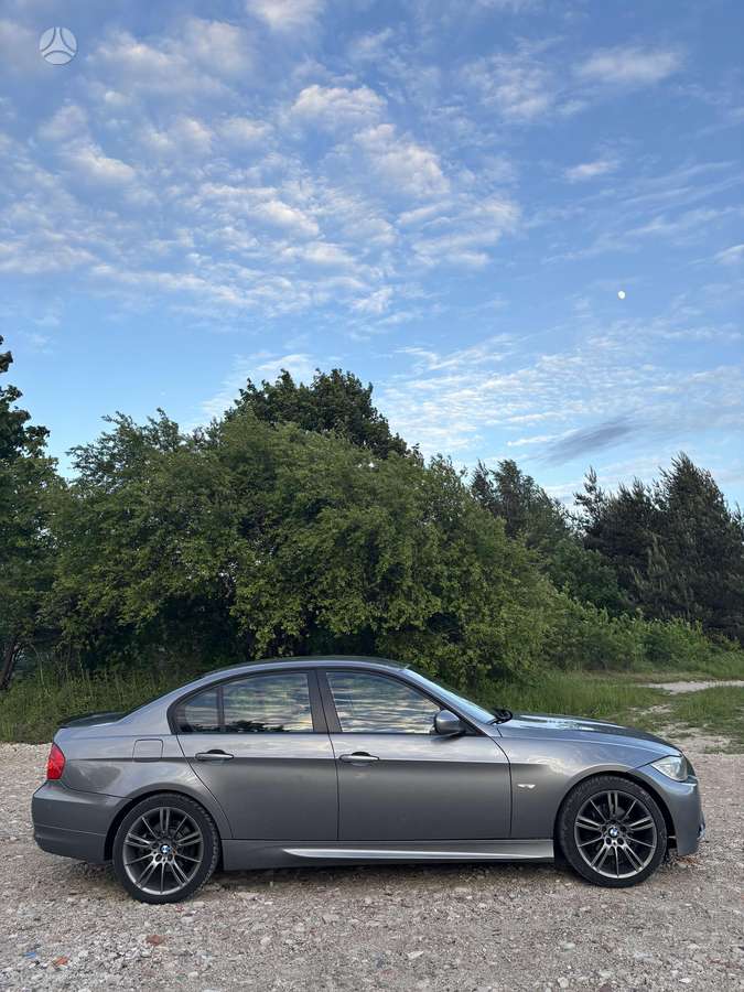BMW 318, 2.0 l., Седан