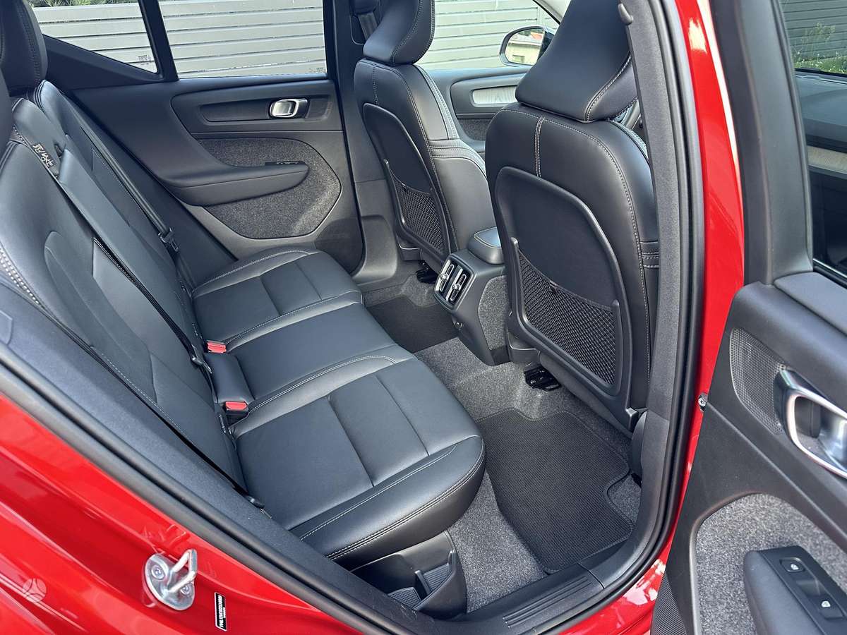 Volvo XC40 - 12