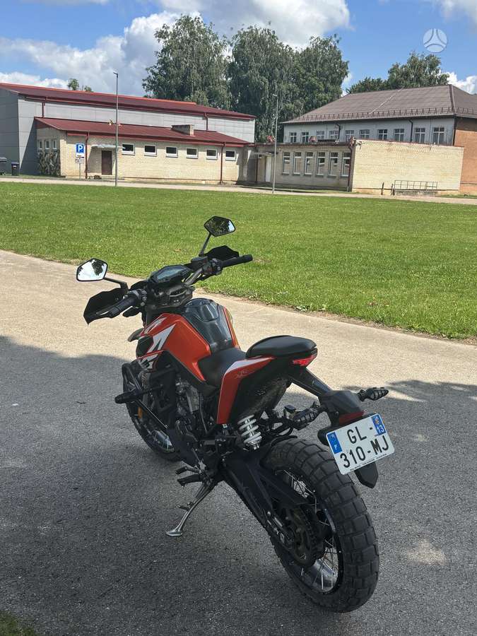 Zontes 125C 125cc, мотороллеры / мопеды