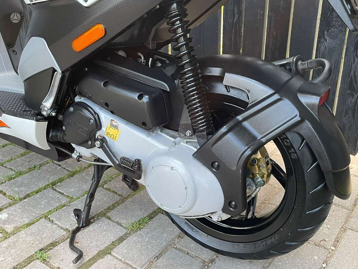 Piaggio NRG 49cc, scooters / mopeds