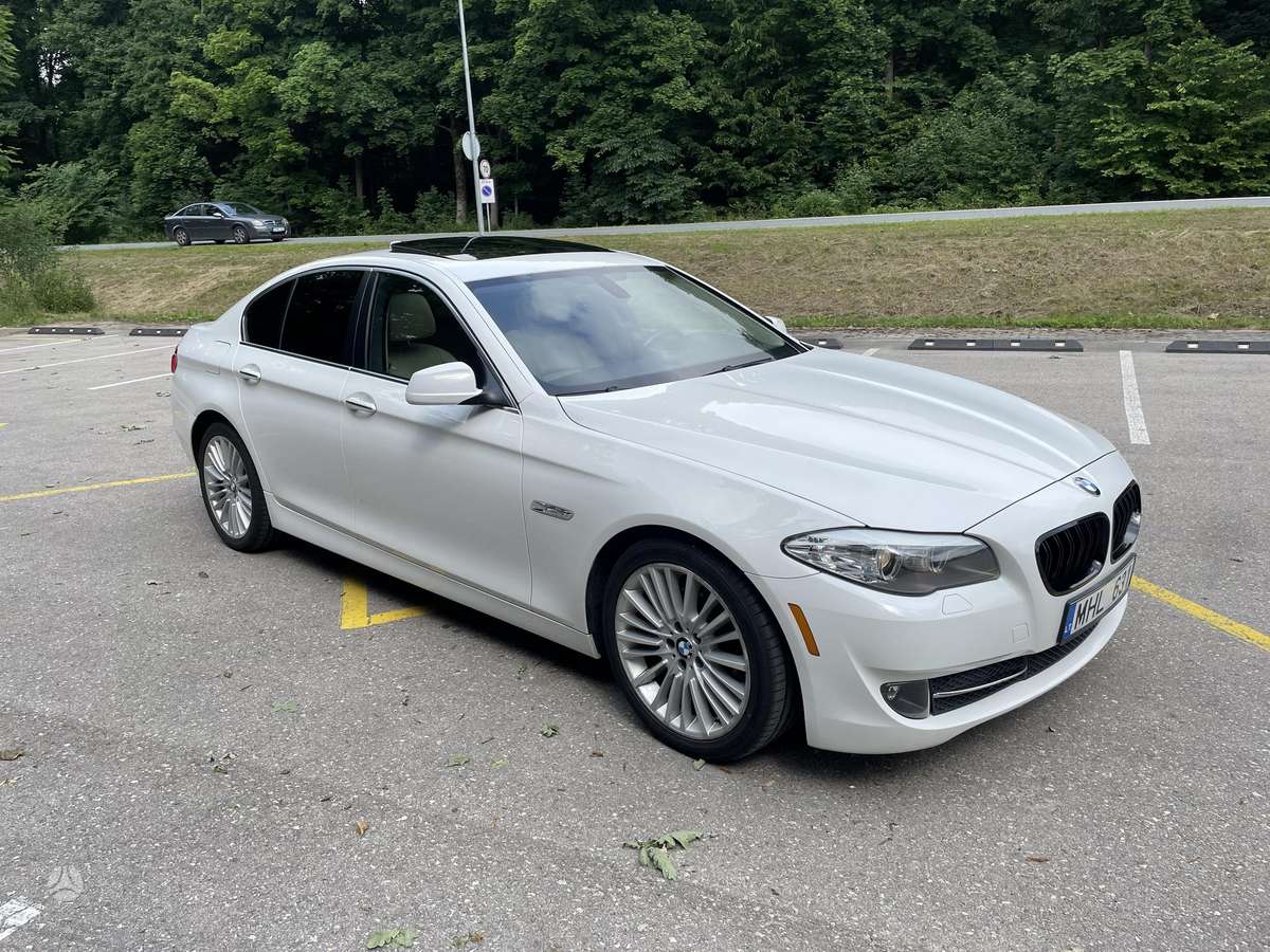 BMW 528, 3.0 l., Седан