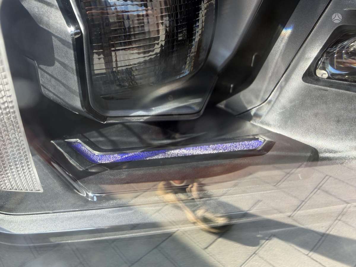 BMW i5, sedanas