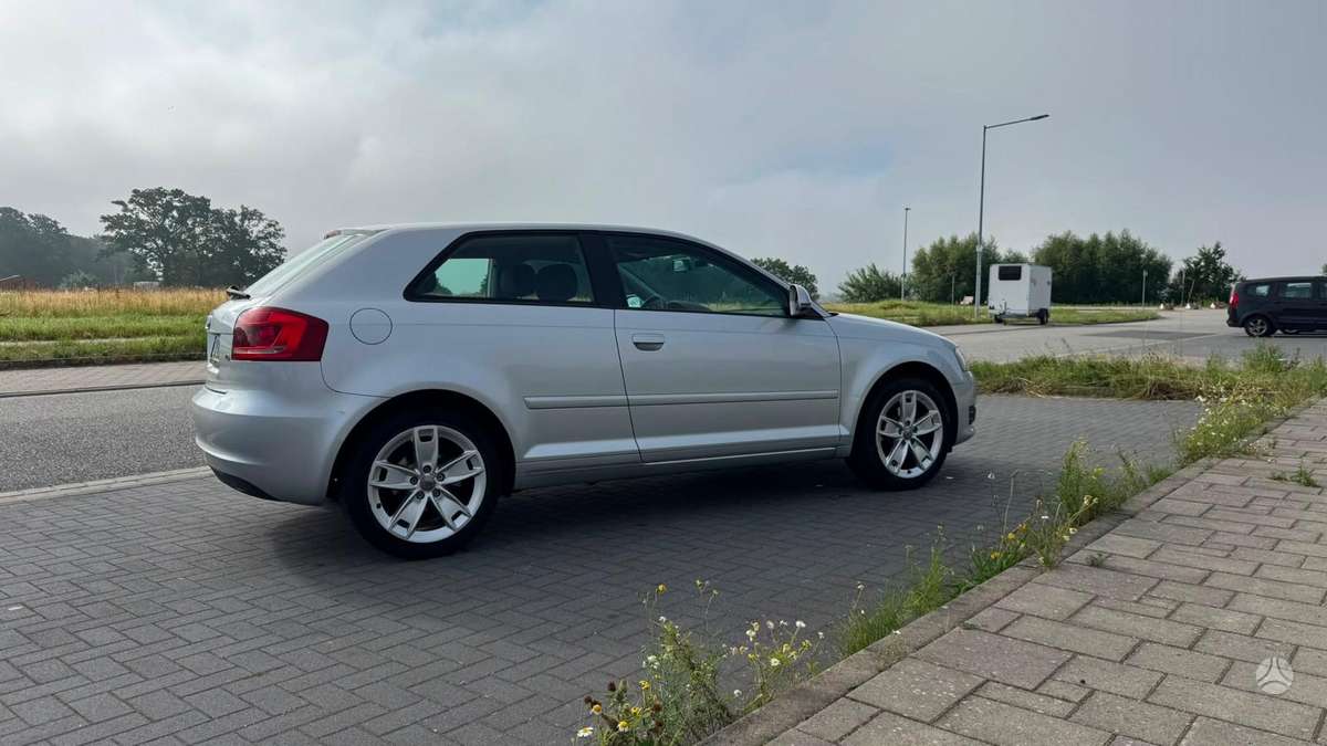 Audi A3, 1.6 l., Хэтчбек