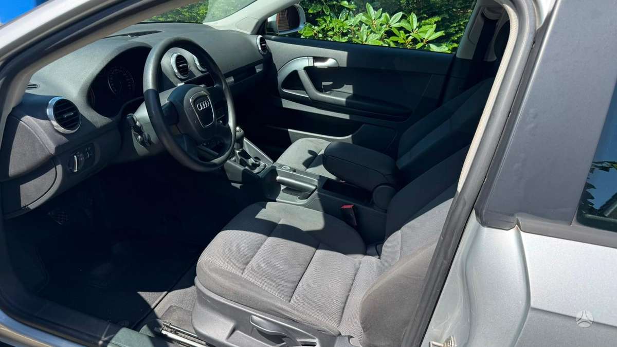 Audi A3, 1.6 l., Хэтчбек